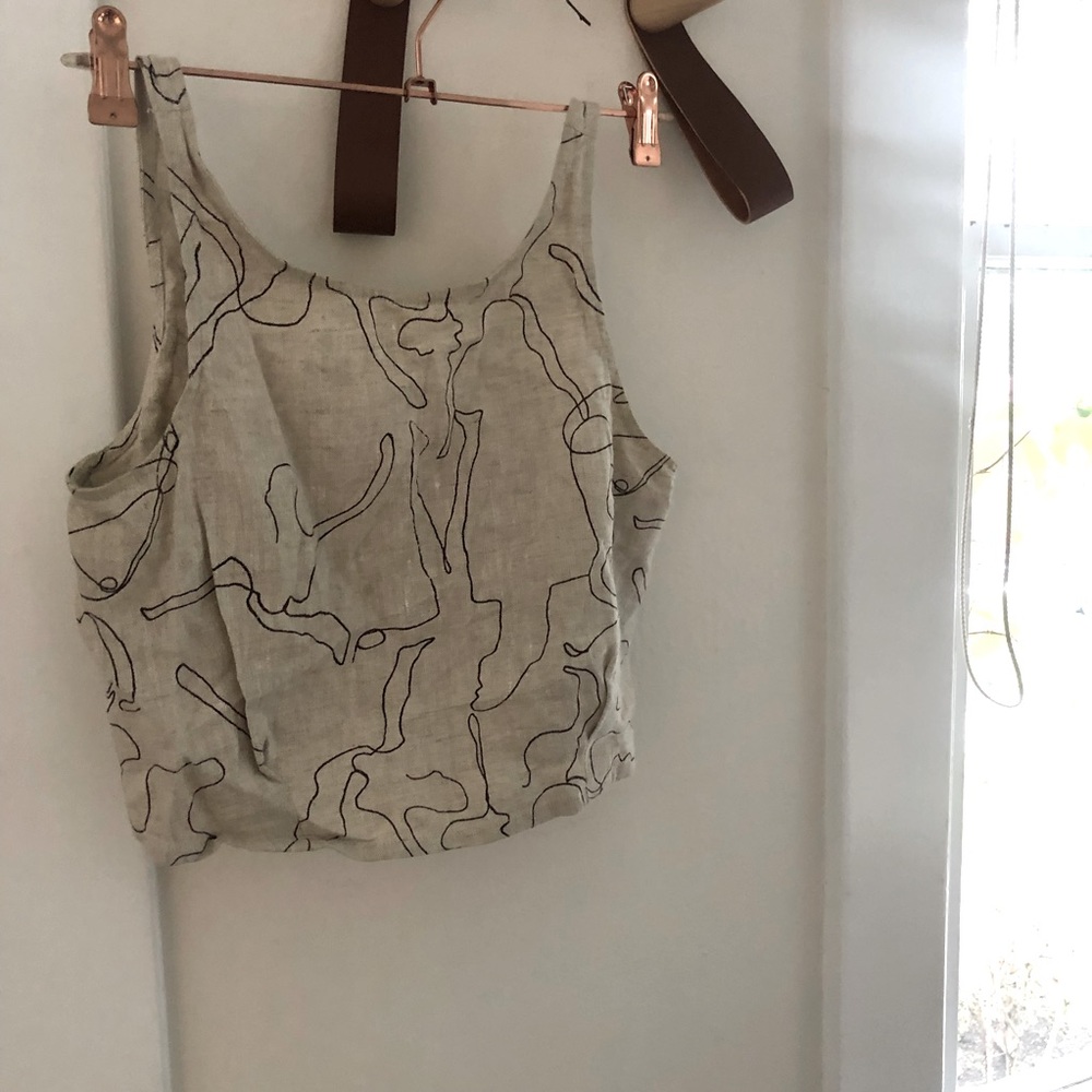 Paloma wool size 40 top